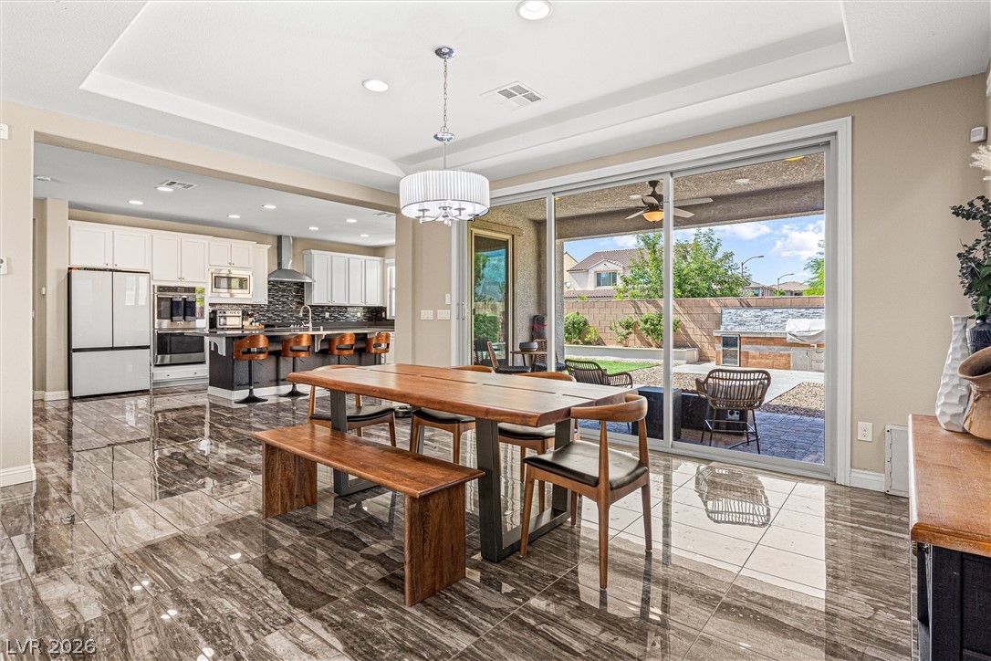 9936 Bighorn Bellows Avenue