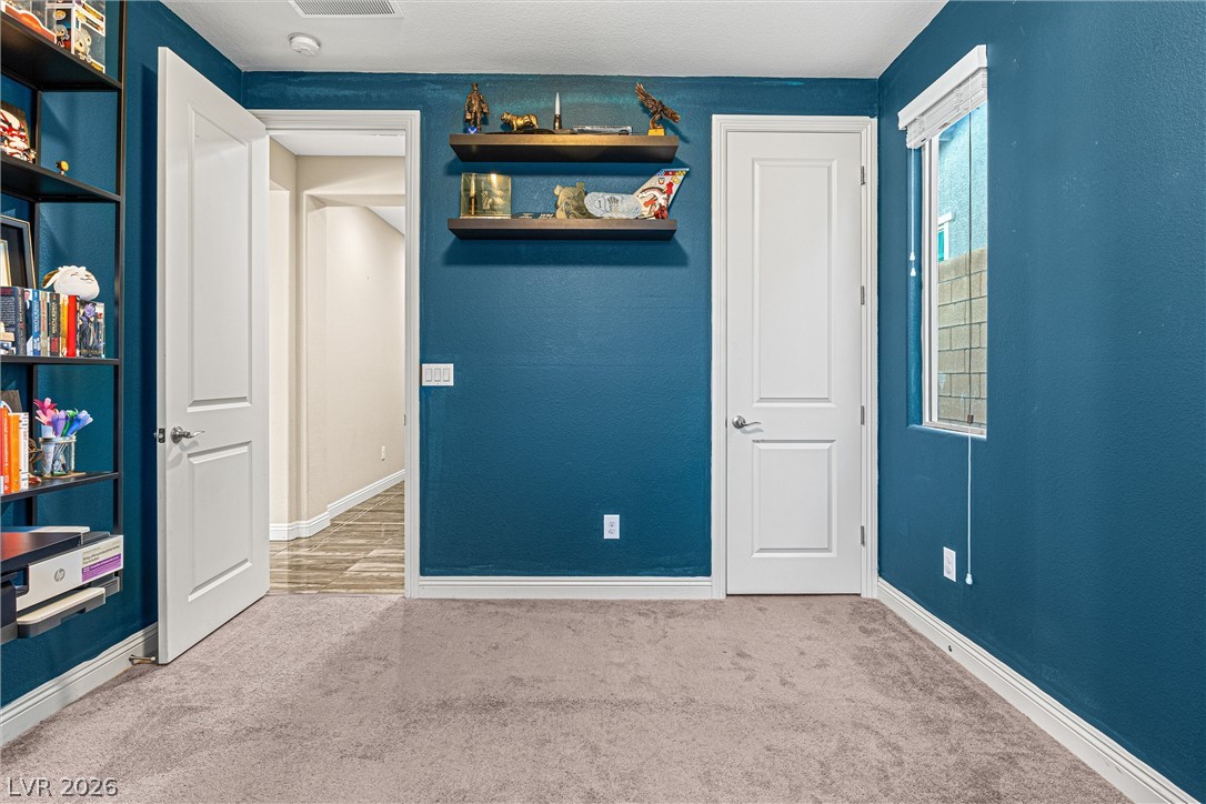 9936 Bighorn Bellows Avenue