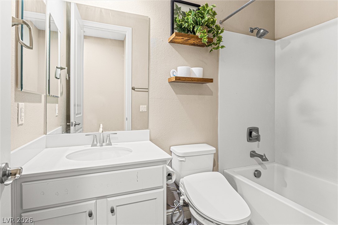 9936 Bighorn Bellows Avenue