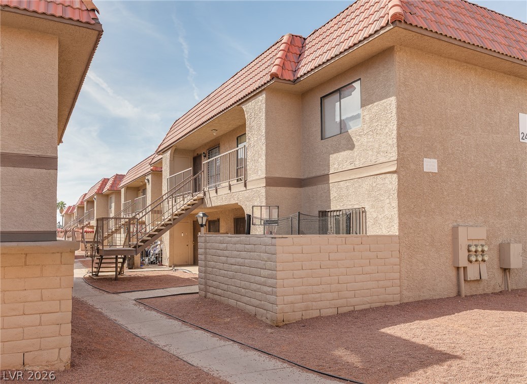 4300 North Lamont Street 251