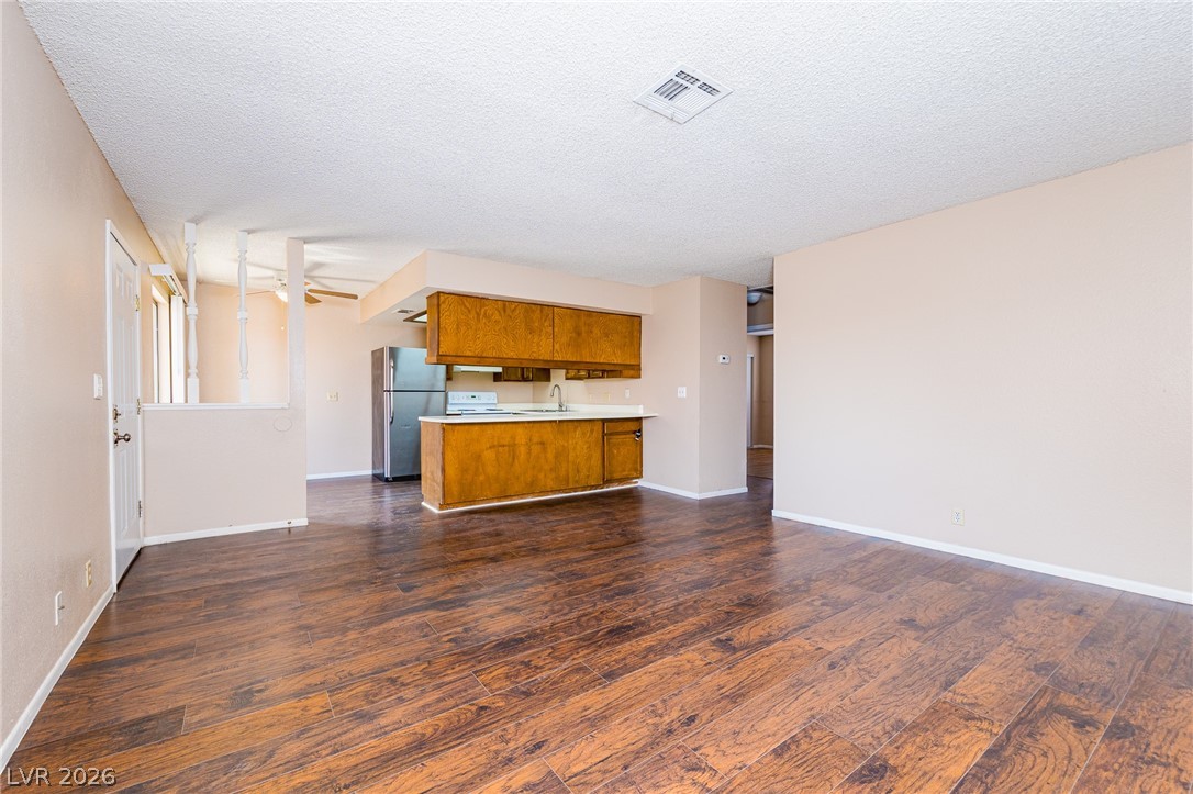 4300 North Lamont Street 251