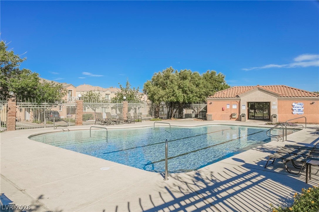 6682 Higger Tor Avenue