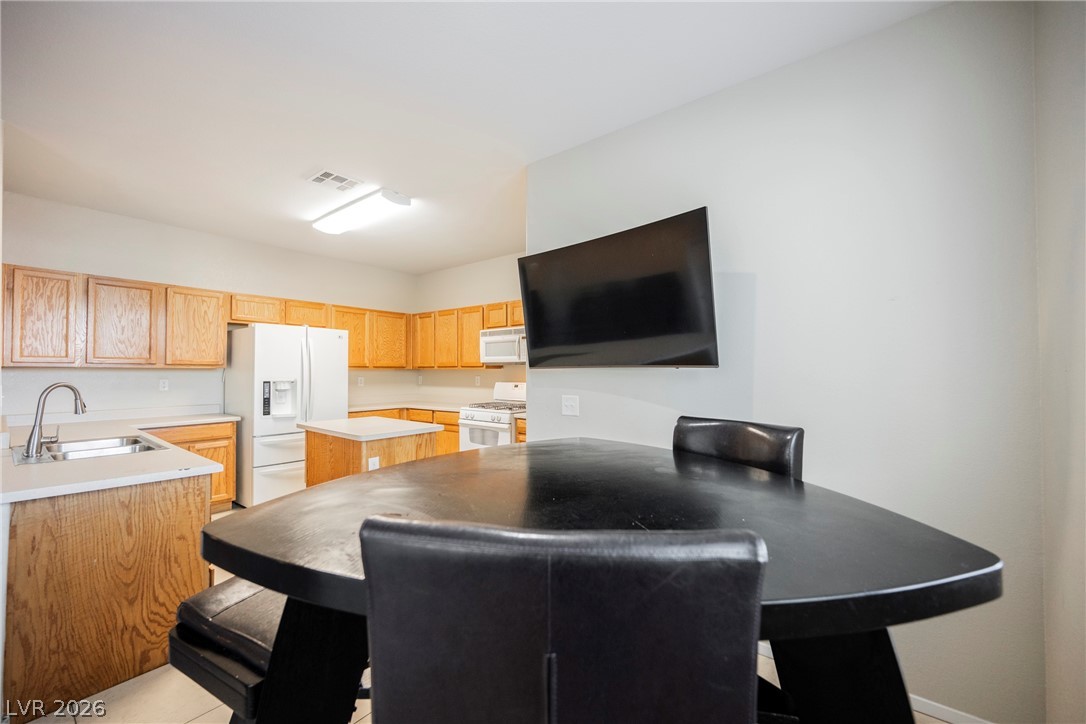 6682 Higger Tor Avenue