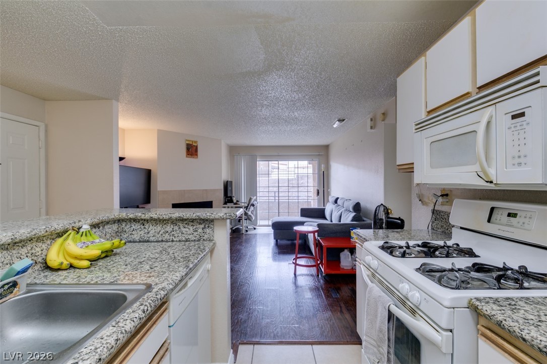 2200 South Fort Apache Road 1057