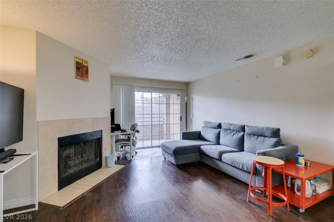 2200 South Fort Apache Road 1057