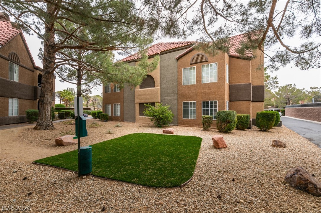 2200 South Fort Apache Road 1057