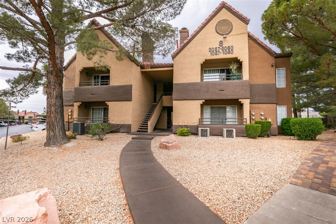 2200 South Fort Apache Road 1057