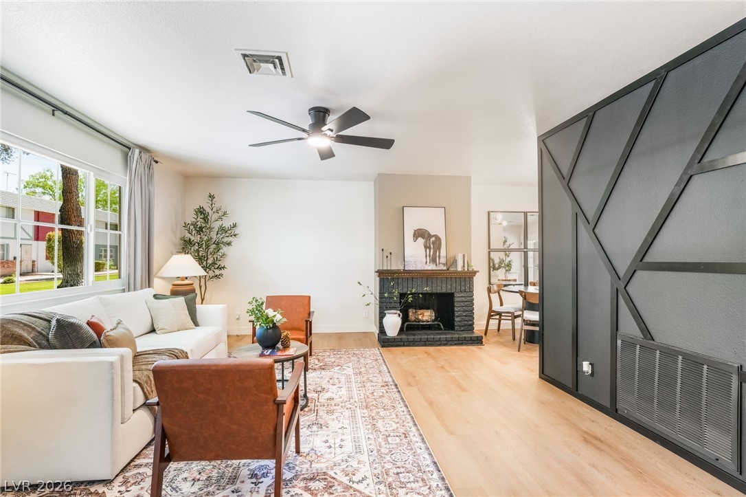 421 Greenbriar Townhouse Way