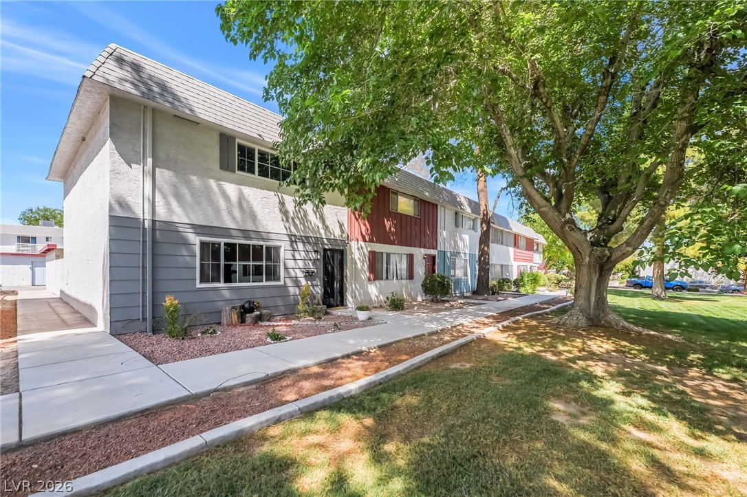 421 Greenbriar Townhouse Way