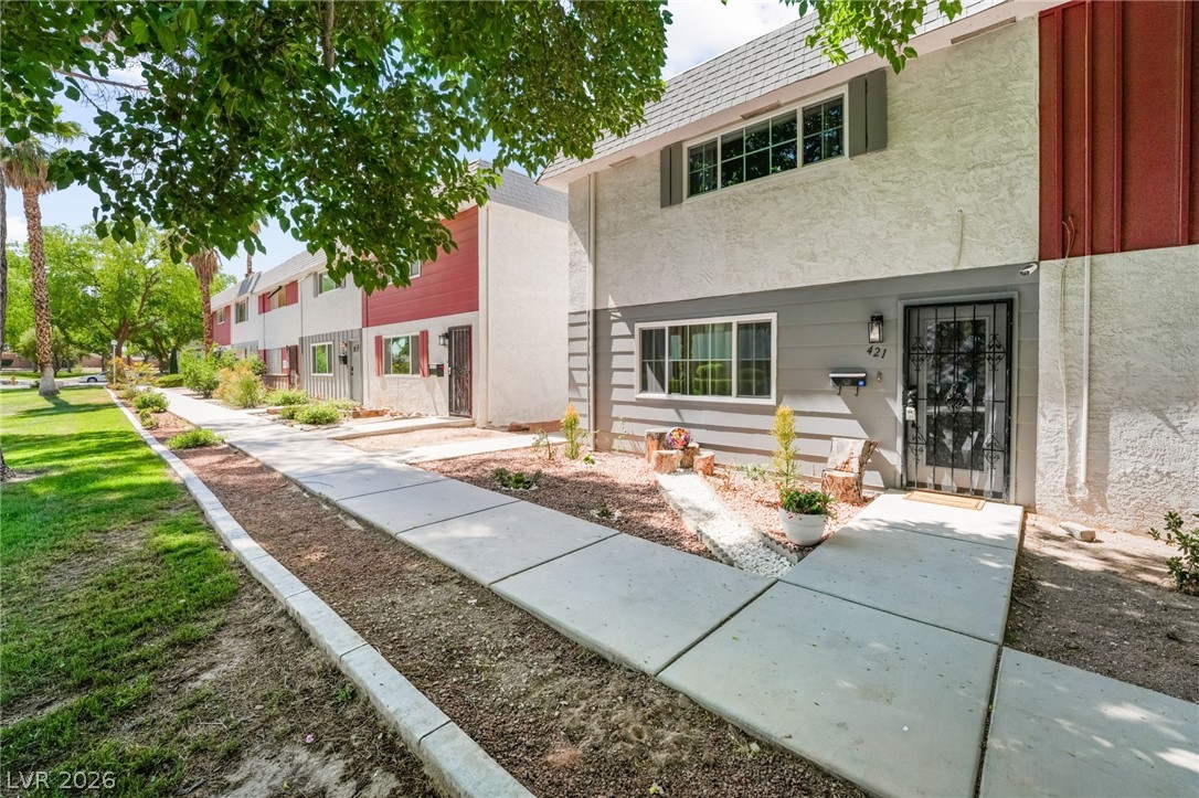 421 Greenbriar Townhouse Way