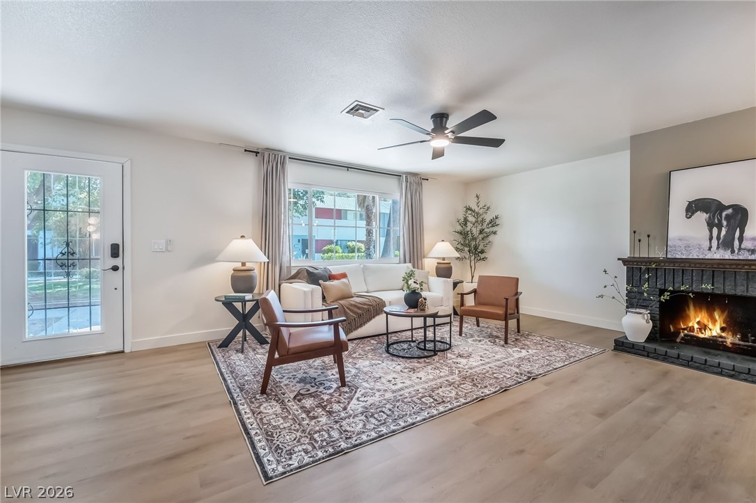 421 Greenbriar Townhouse Way