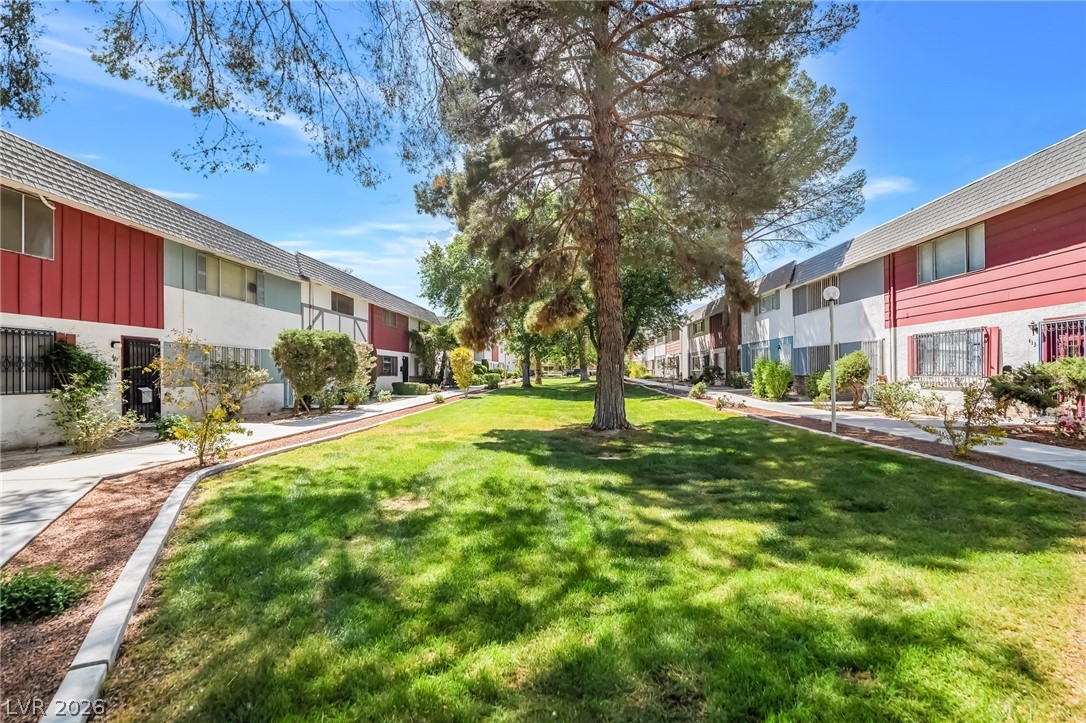 421 Greenbriar Townhouse Way