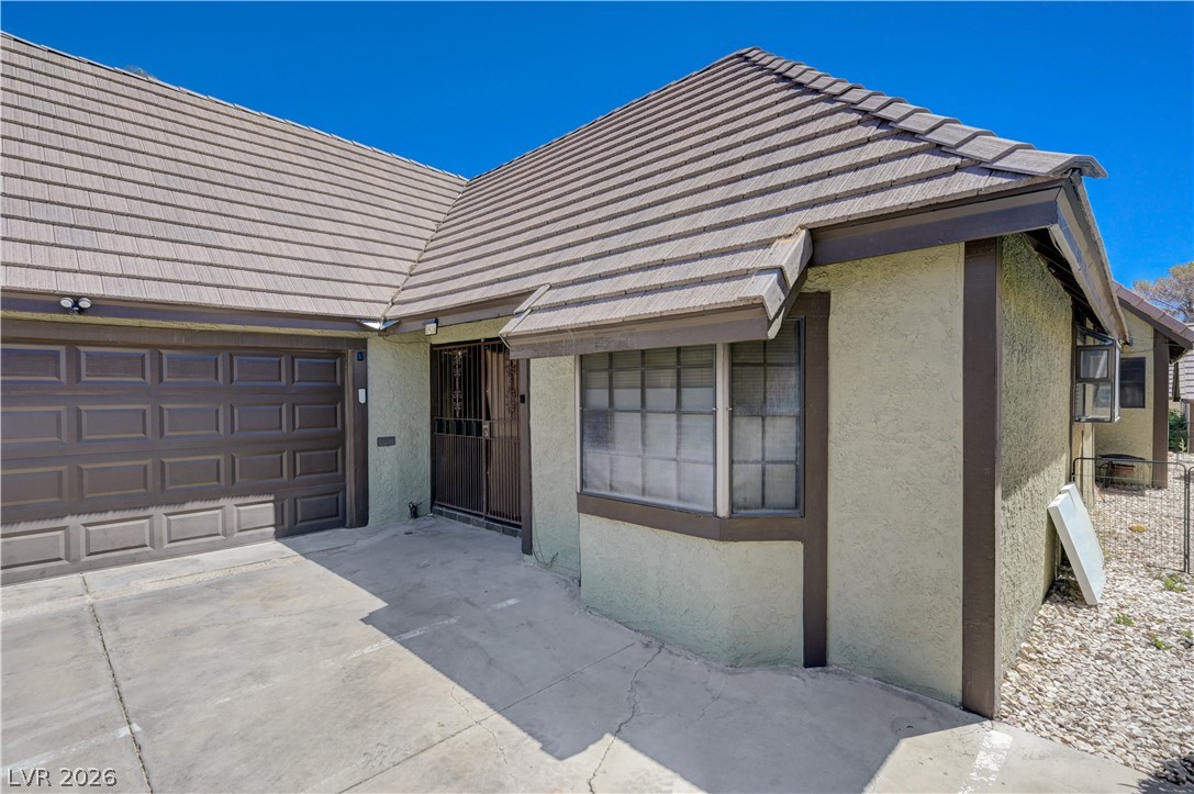 3928 Edgemoor Way