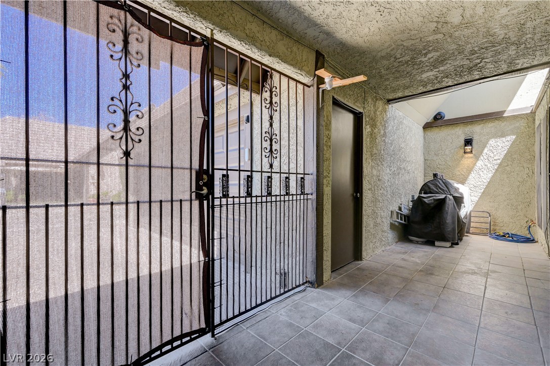 3928 Edgemoor Way