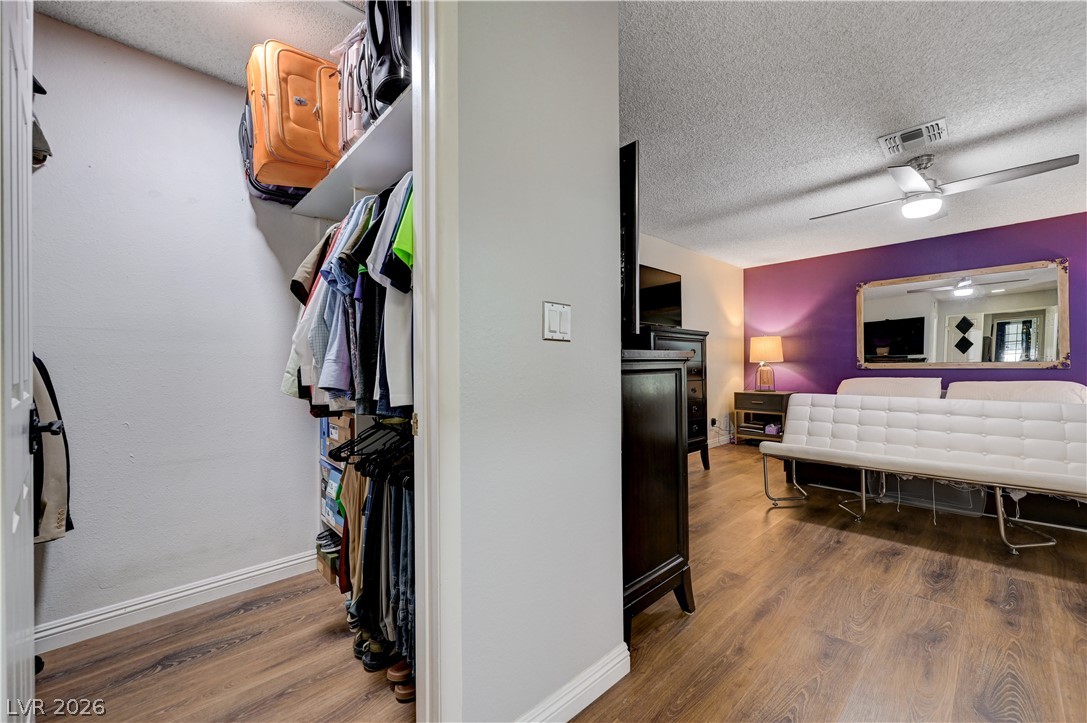 3928 Edgemoor Way