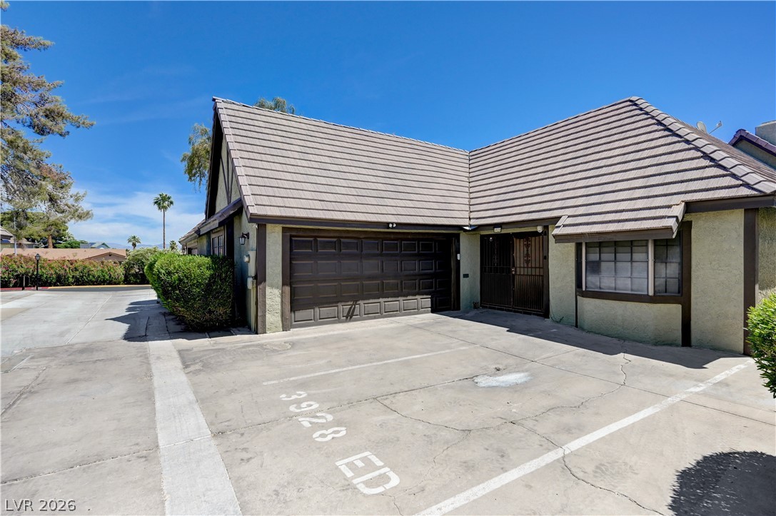3928 Edgemoor Way