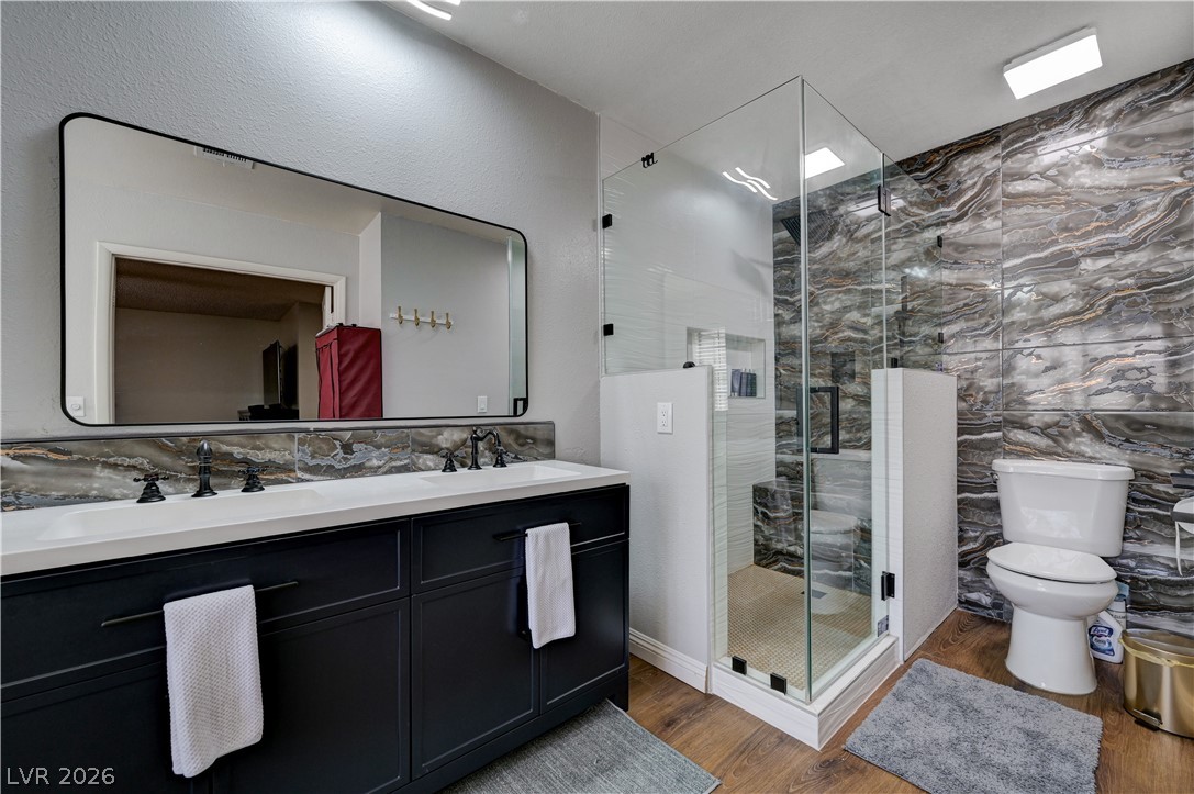 3928 Edgemoor Way