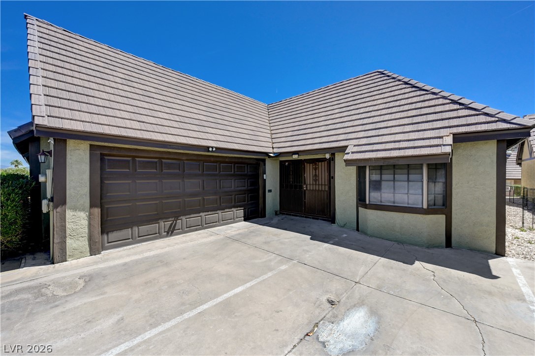 3928 Edgemoor Way