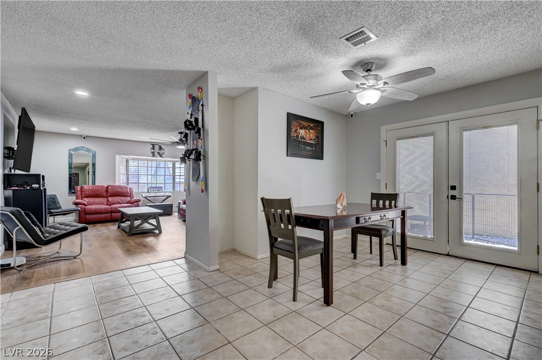 3928 Edgemoor Way