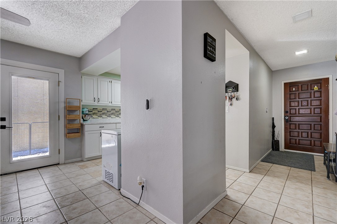 3928 Edgemoor Way