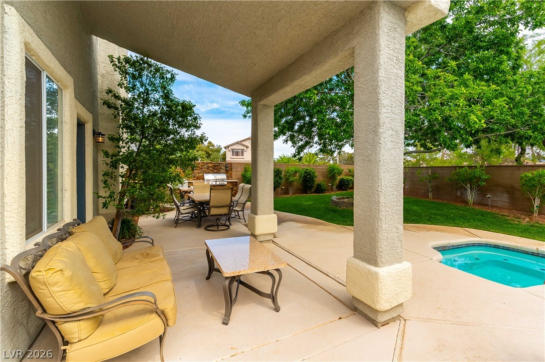 2840 Thicket Willow Street