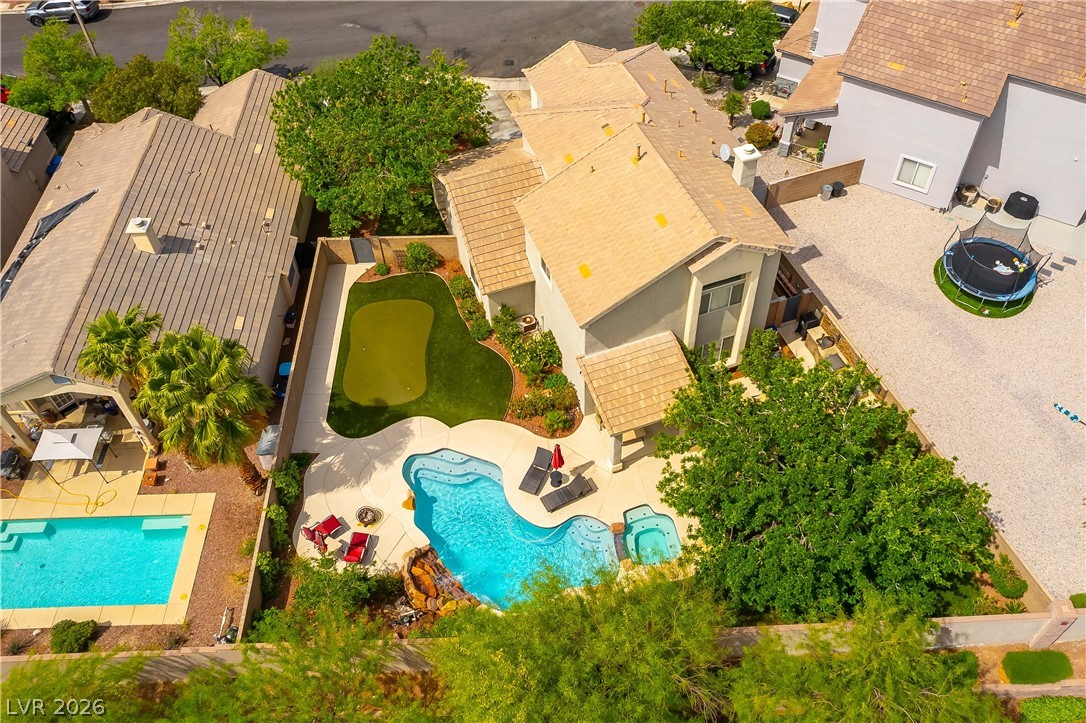 2840 Thicket Willow Street