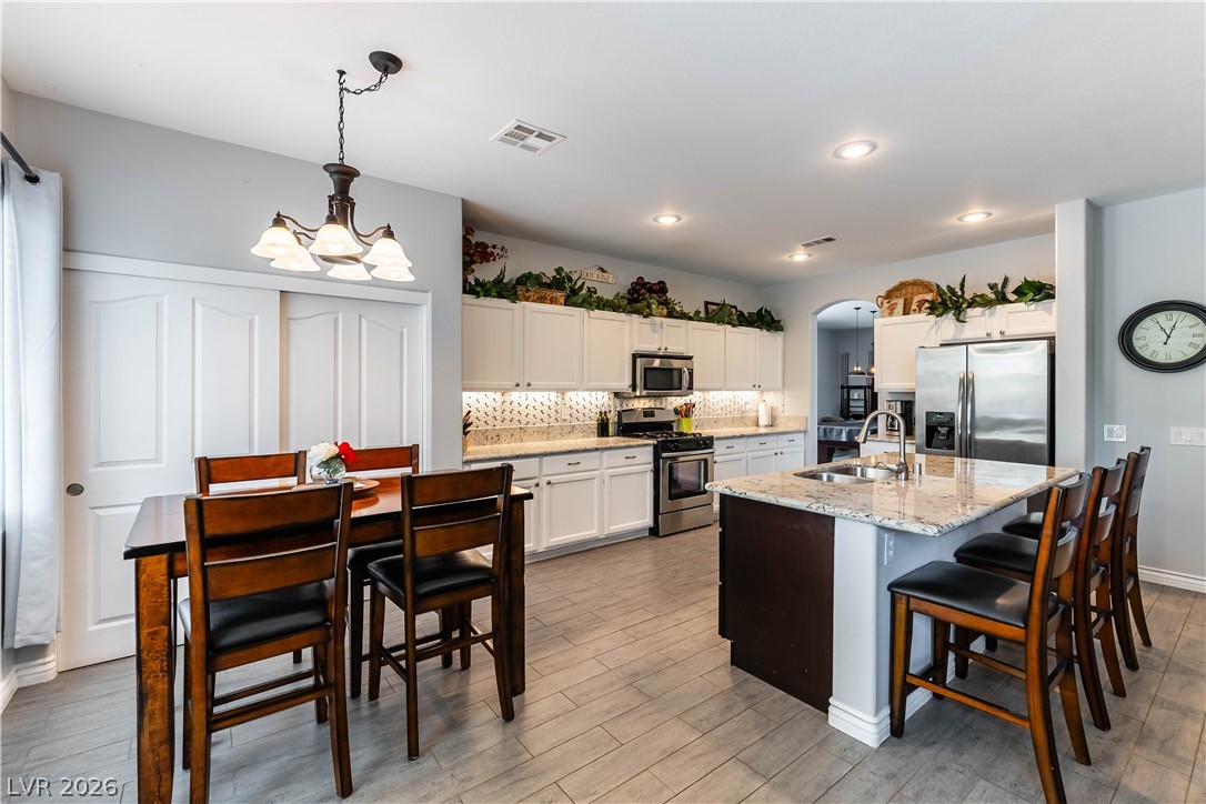 2840 Thicket Willow Street