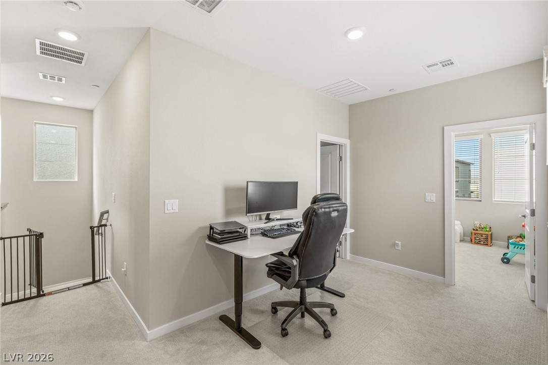 10449 Smokey Mariposa Avenue