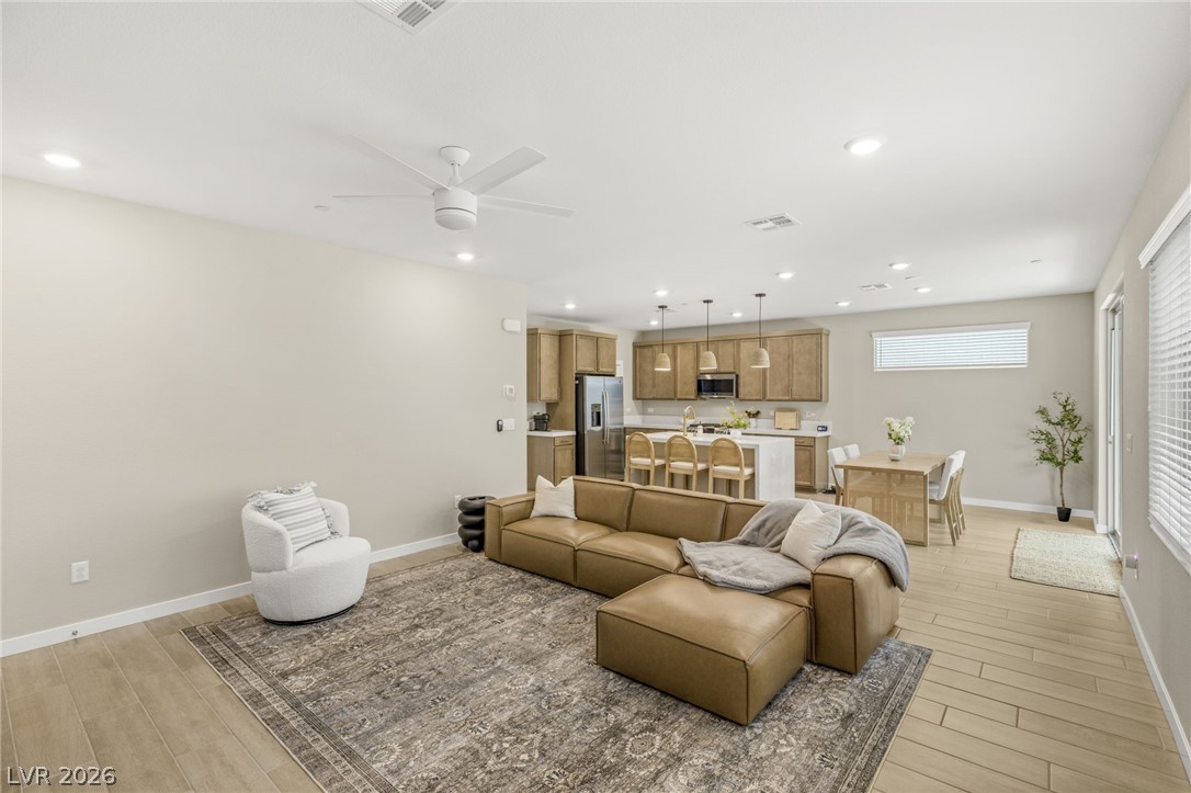 10449 Smokey Mariposa Avenue