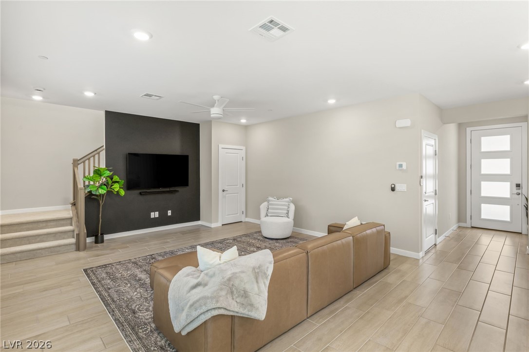 10449 Smokey Mariposa Avenue