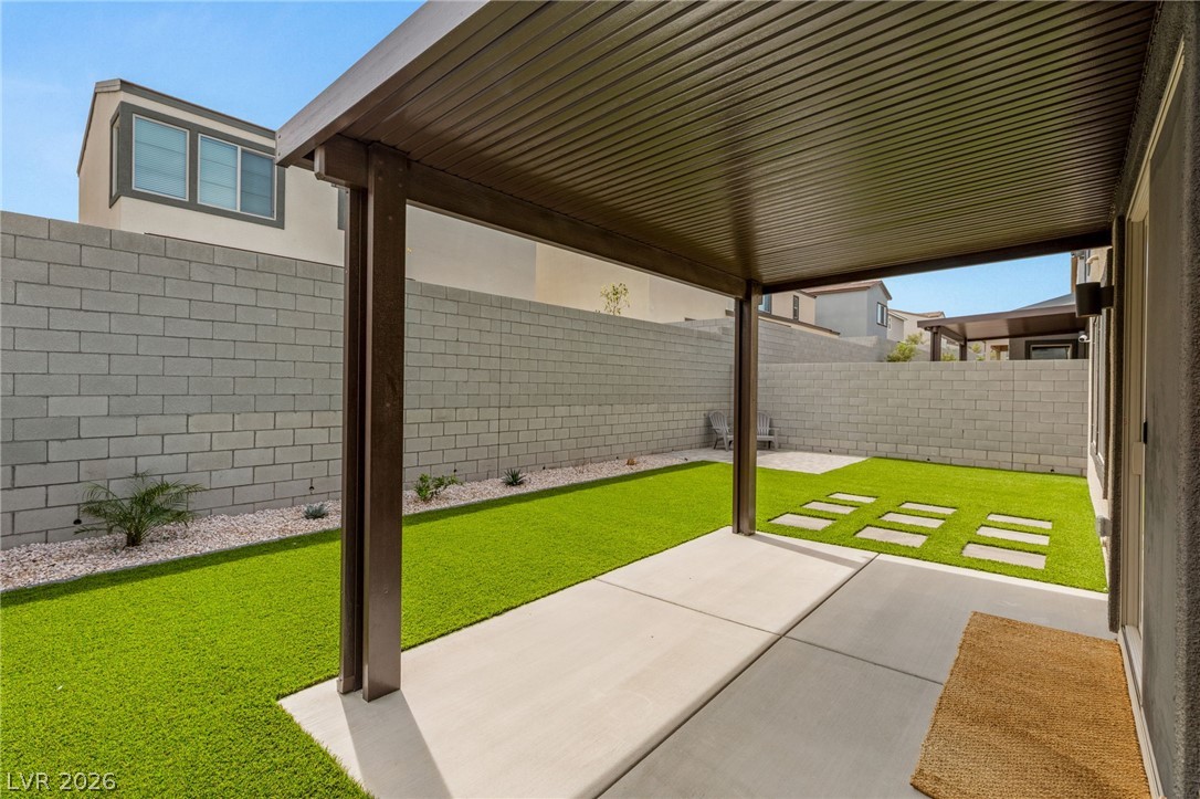 10449 Smokey Mariposa Avenue