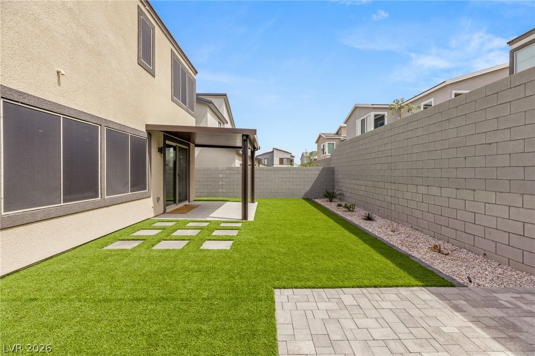 10449 Smokey Mariposa Avenue