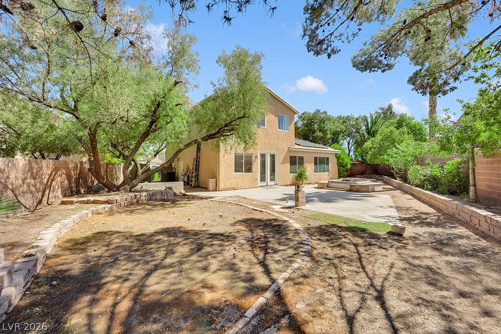 2537 Carmona Circle