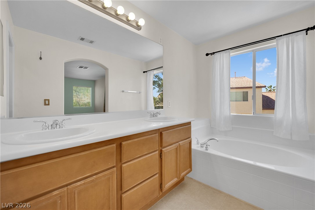 2537 Carmona Circle