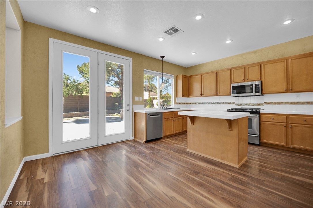 2537 Carmona Circle