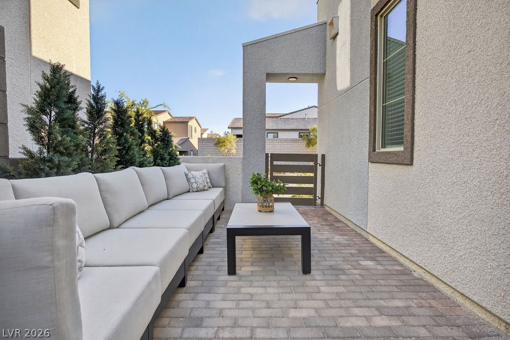 10255 Vonbulin Avenue