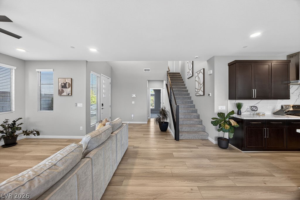 10255 Vonbulin Avenue