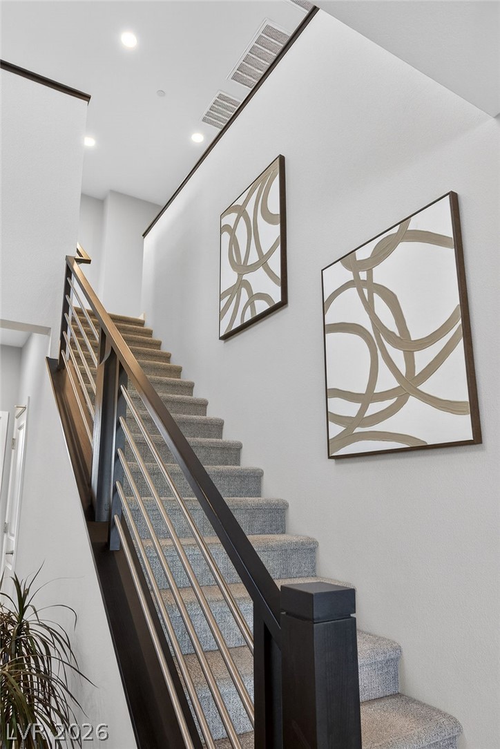 10255 Vonbulin Avenue