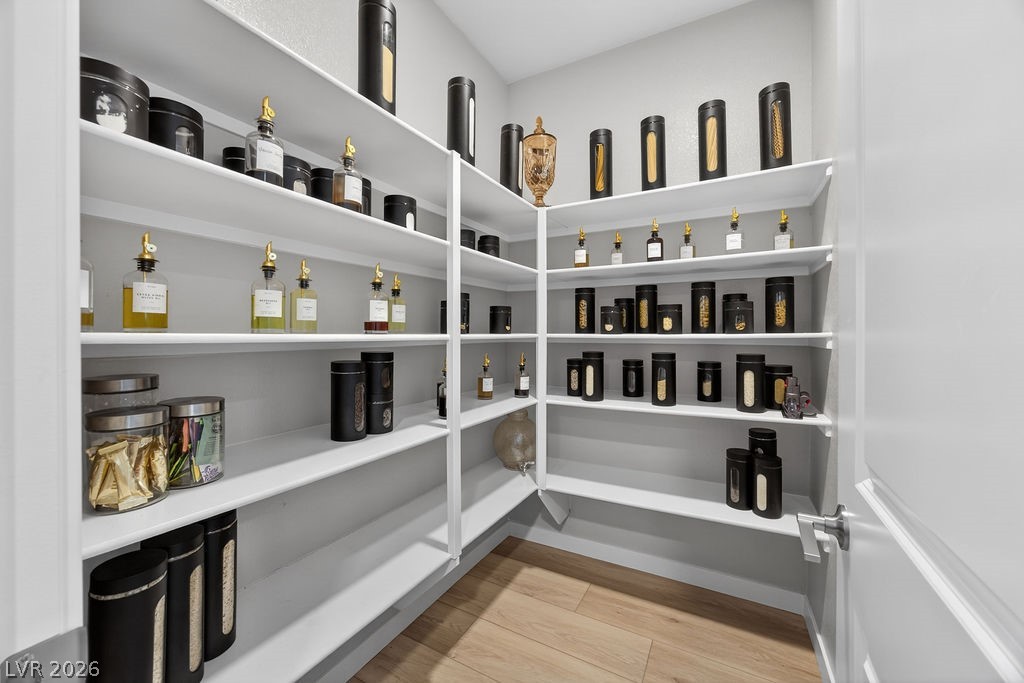 10255 Vonbulin Avenue