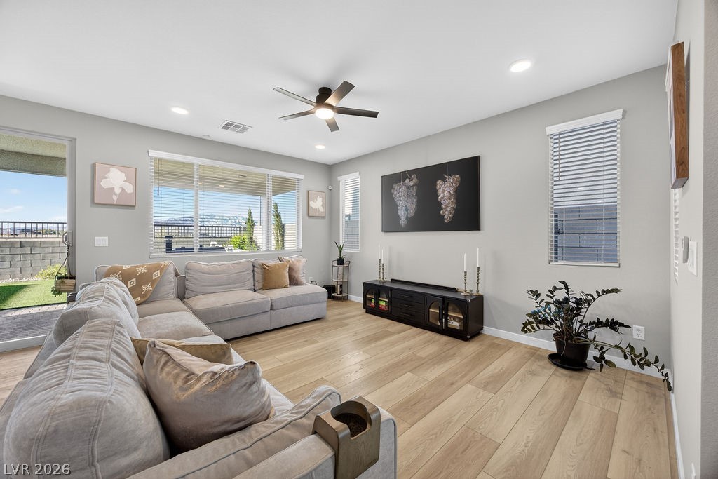 10255 Vonbulin Avenue