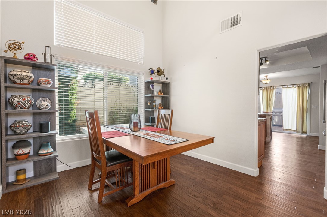 8425 Luna Bay Lane