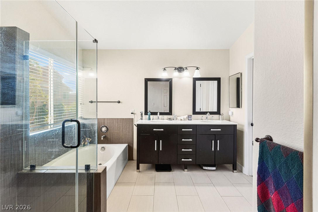 8425 Luna Bay Lane