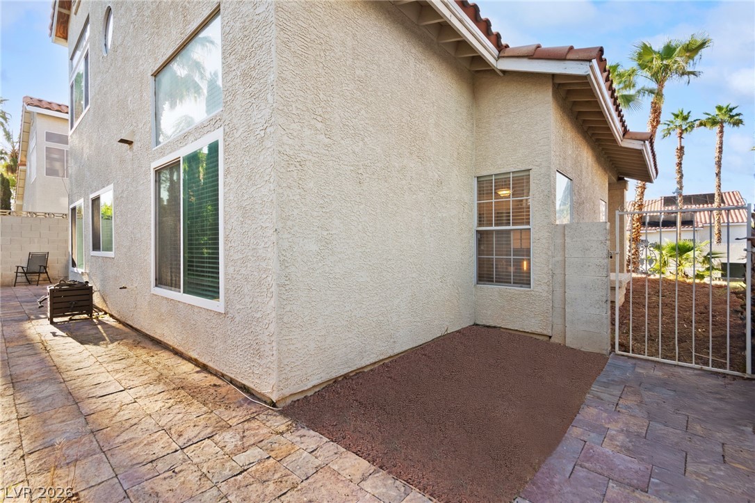 8425 Luna Bay Lane