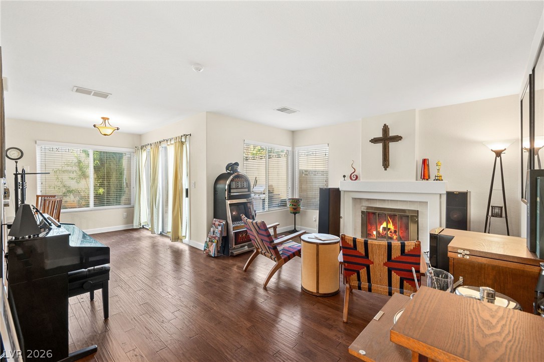8425 Luna Bay Lane