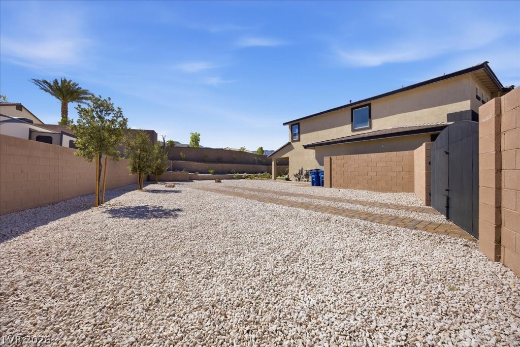 5521 Acadia Leaf Street