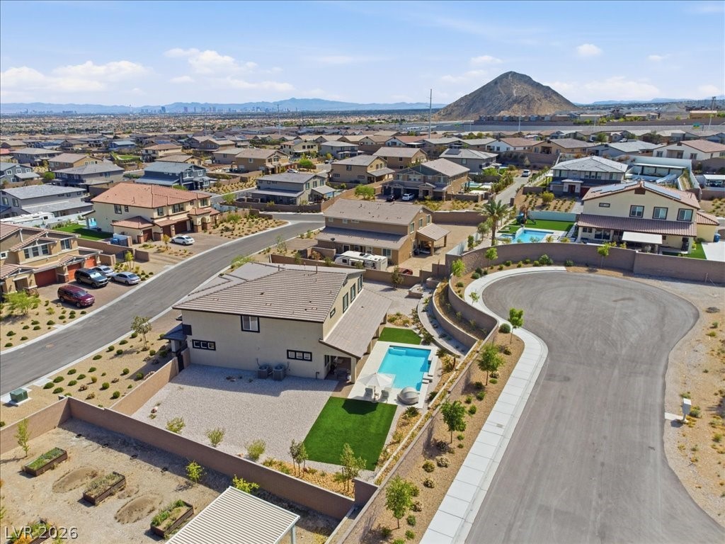 5521 Acadia Leaf Street