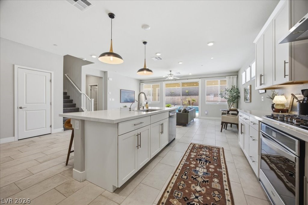 5521 Acadia Leaf Street