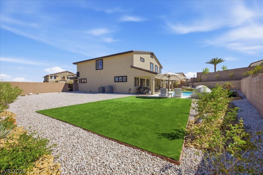 5521 Acadia Leaf Street