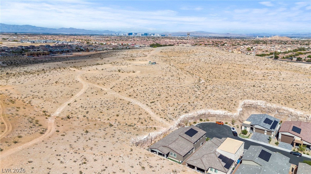 9935 Joshua Foothills Street