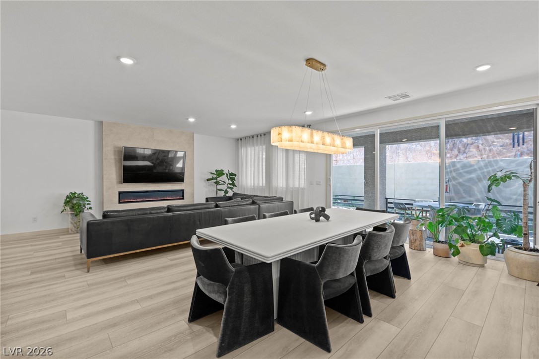 9935 Joshua Foothills Street